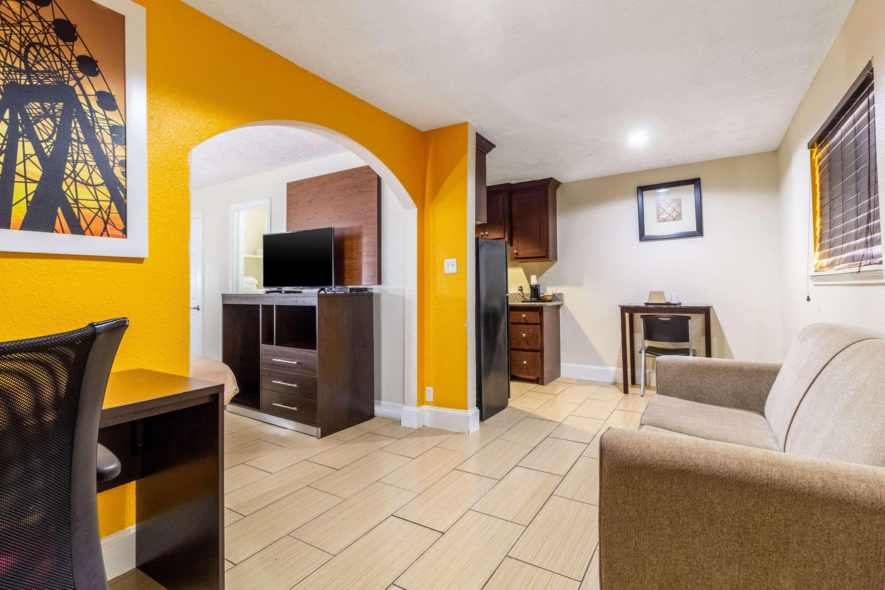 Rodeway Inn & Suites Houston Near Medical Center Exteriér fotografie